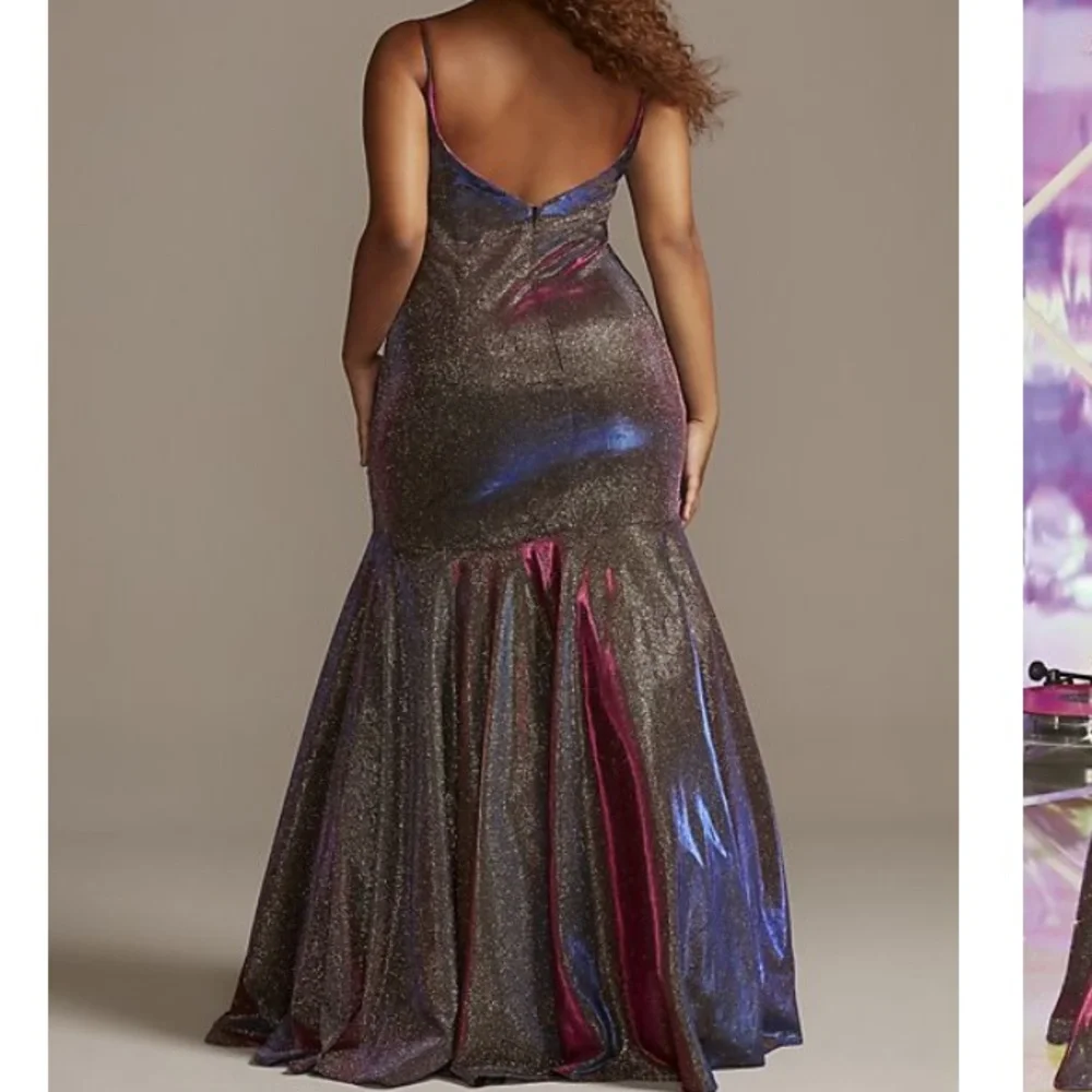 Plunging V Iridescent Trumpet Dress - Picture 2 of 4